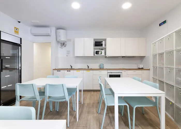 Vandrarhem Laresibcn Minimum 31 Nights Barcelona